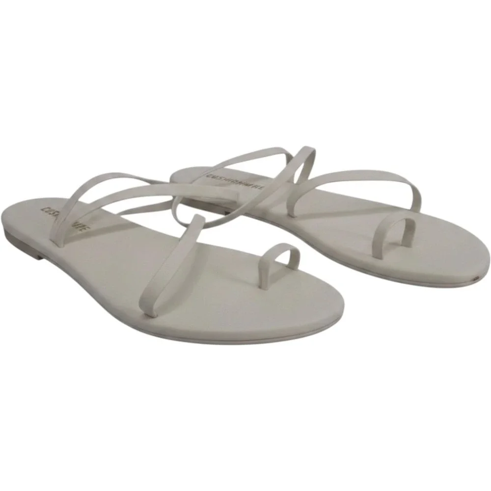 Cushionaire Chai Sandals Women 7.5 Off White Strappy Toe Loop Flat Minimalist